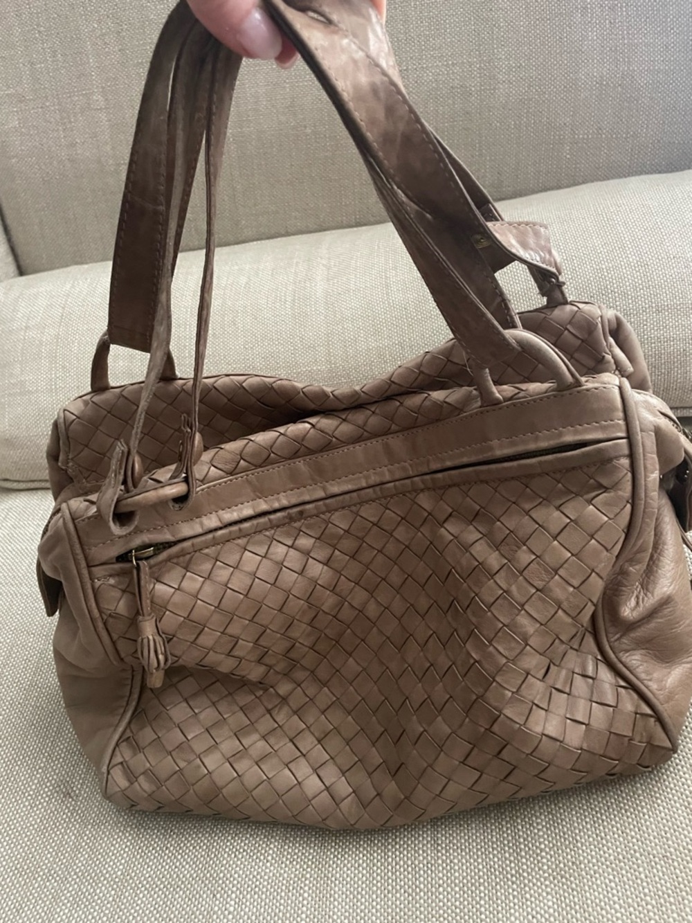 Bottega Veneta Intrecciato woven Leather Shoulder/Hand Bag in Taupe